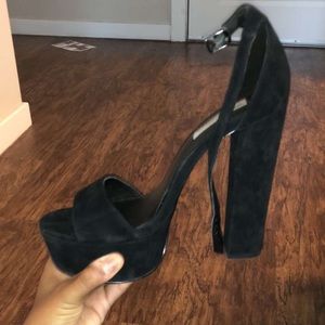 Steve Madden pumps